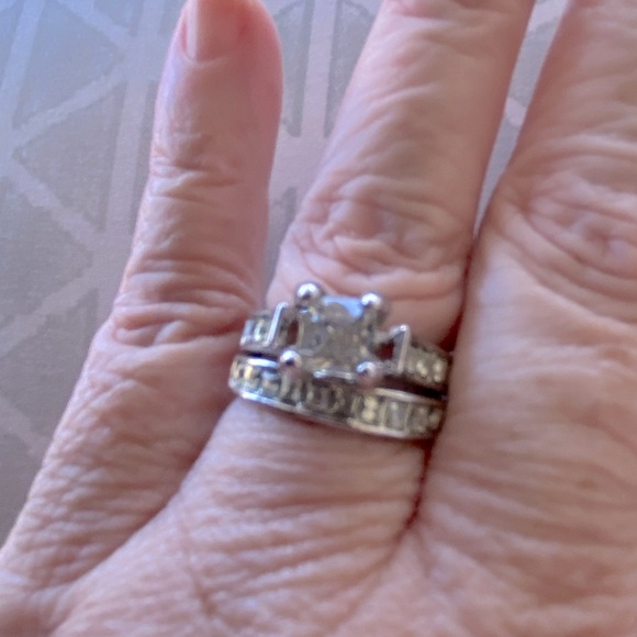 STERLING SILVER MOISSANITE RING SET SIZE 7 - Picture 1 of 6